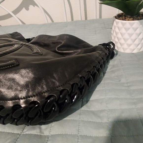 Absolutely beautiful chanel bag authentic 100% - Picture 8 of 13